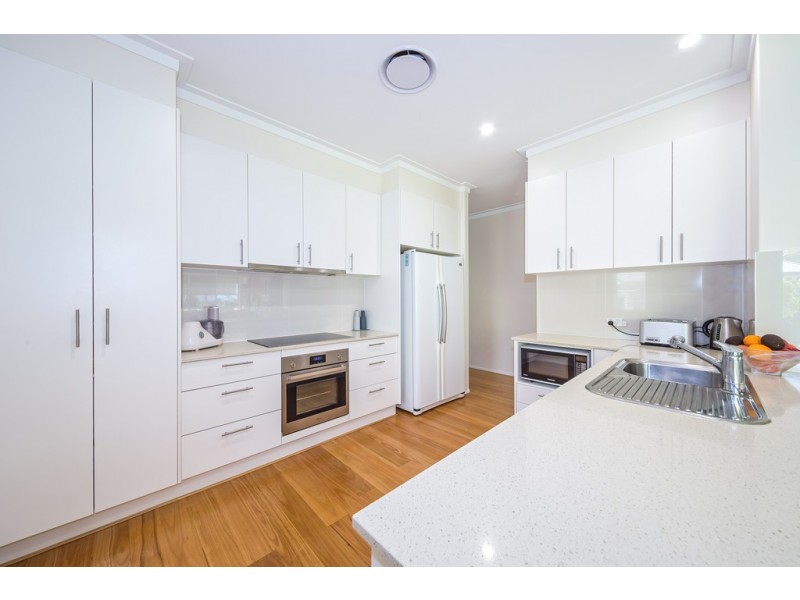 103 Cosmos Avenue, Banksia Beach QLD 4507