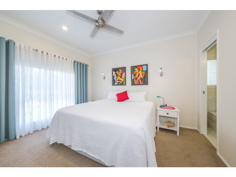 103 Cosmos Avenue, Banksia Beach QLD 4507