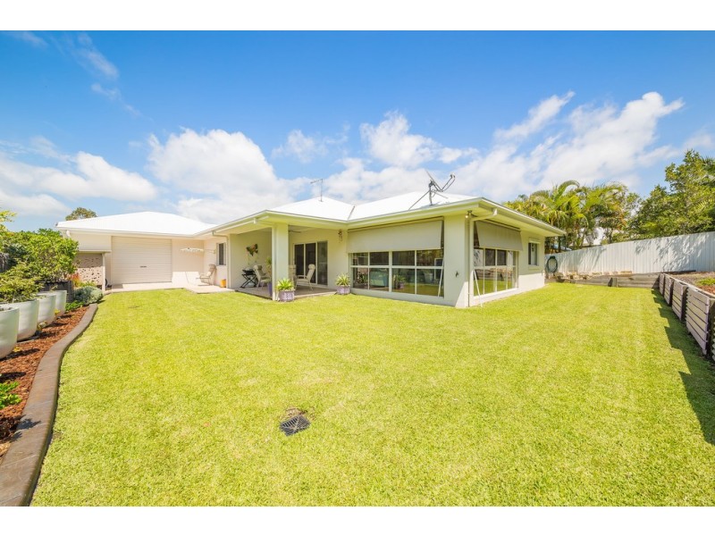 103 Cosmos Avenue, Banksia Beach QLD 4507