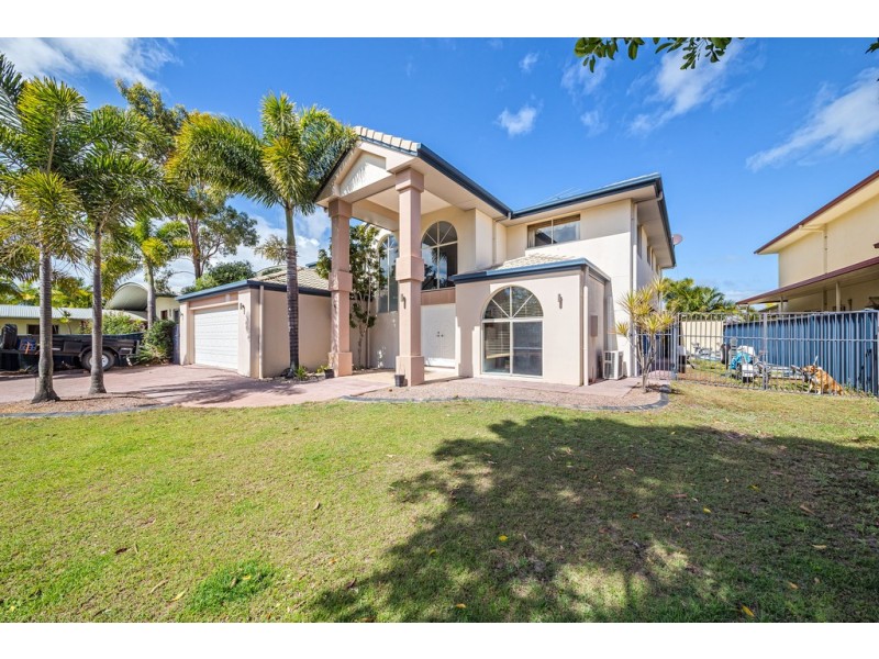 106 Cosmos Avenue, Banksia Beach QLD 4507