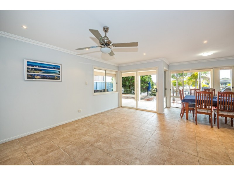 106 Cosmos Avenue, Banksia Beach QLD 4507