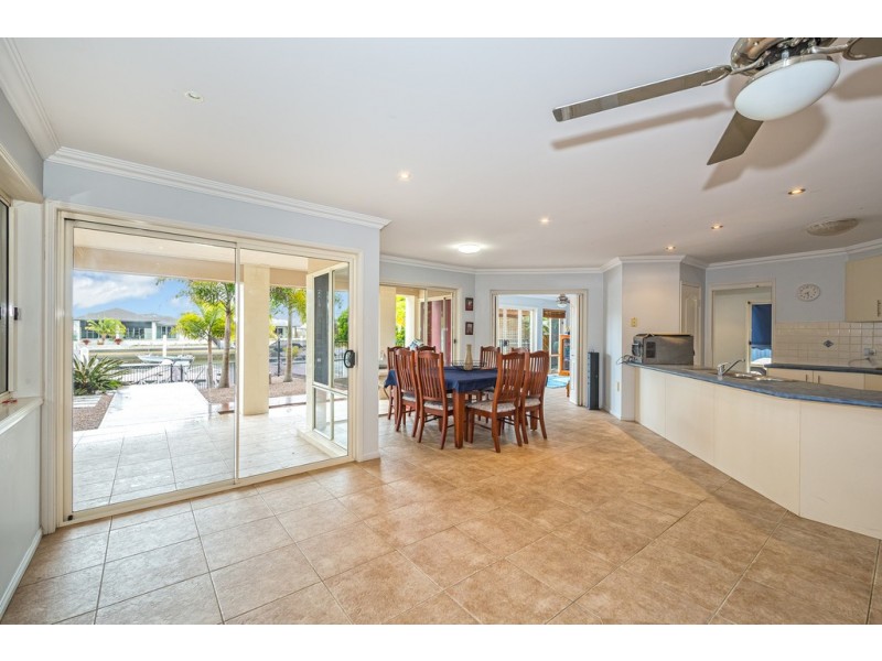 106 Cosmos Avenue, Banksia Beach QLD 4507