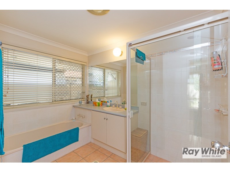 18 Marina Boulevard, Banksia Beach QLD 4507