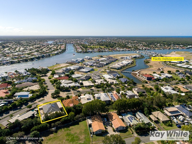 18 Marina Boulevard, Banksia Beach QLD 4507