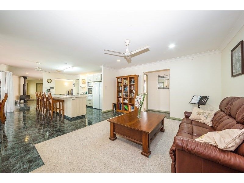 1 Bow Court, Banksia Beach QLD 4507