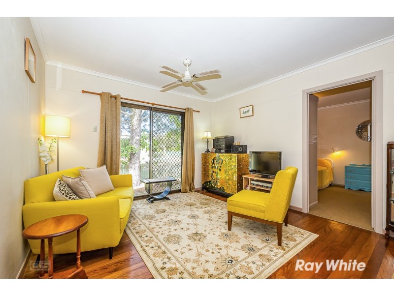 19 Hall Avenue, Bongaree QLD 4507