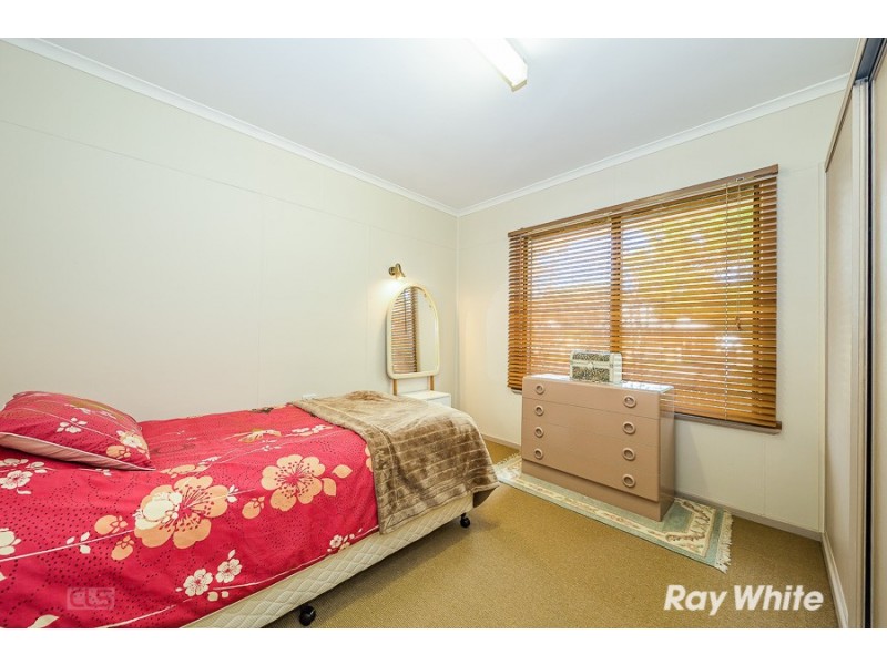 19 Hall Avenue, Bongaree QLD 4507