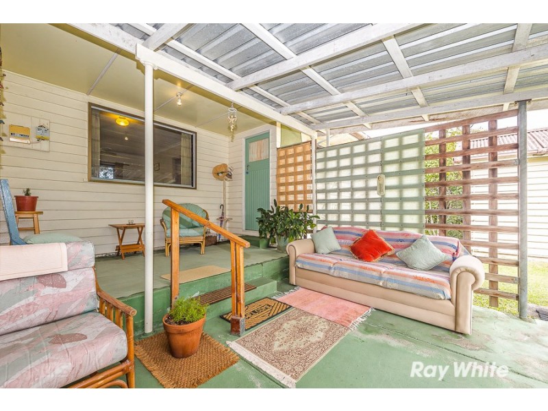 19 Hall Avenue, Bongaree QLD 4507