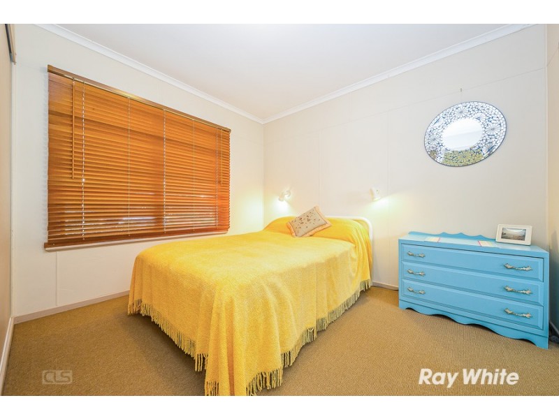 19 Hall Avenue, Bongaree QLD 4507