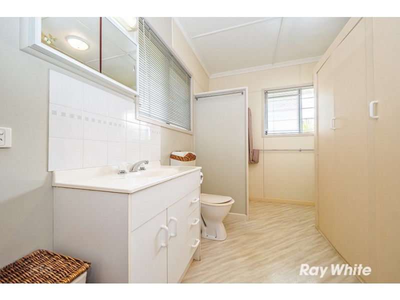 19 Hall Avenue, Bongaree QLD 4507