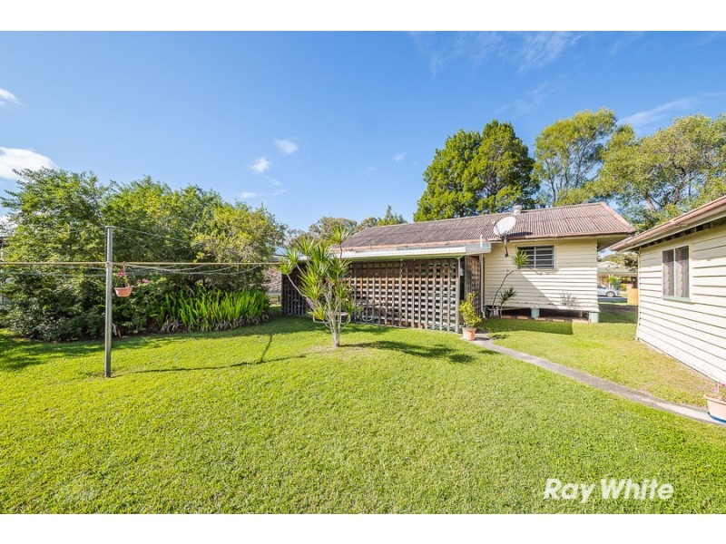 19 Hall Avenue, Bongaree QLD 4507