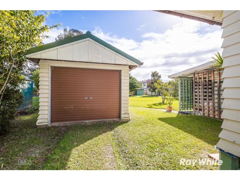 19 Hall Avenue, Bongaree QLD 4507
