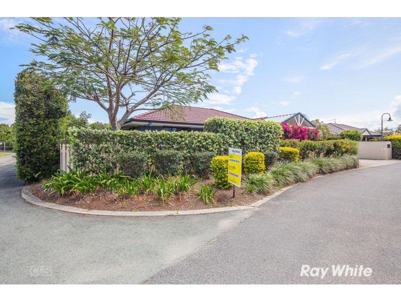 8 Seafarer Court, Sandstone Point QLD 4511