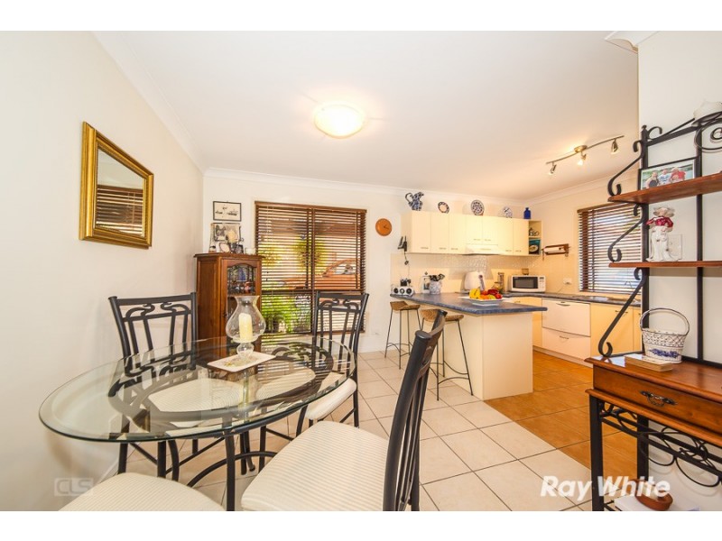 8 Seafarer Court, Sandstone Point QLD 4511