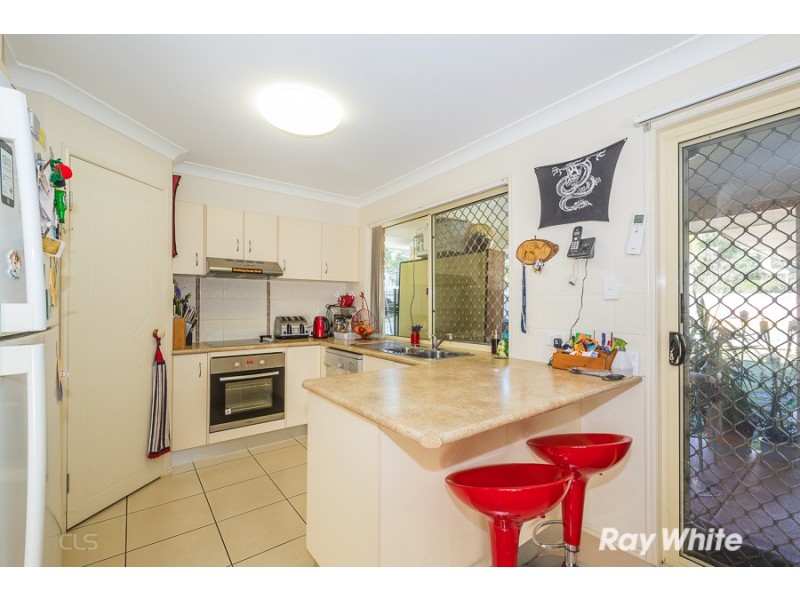 18 Sandheath Place, Sandstone Point QLD 4511