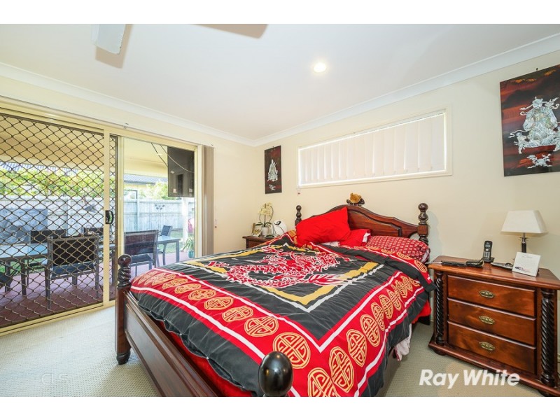 18 Sandheath Place, Sandstone Point QLD 4511