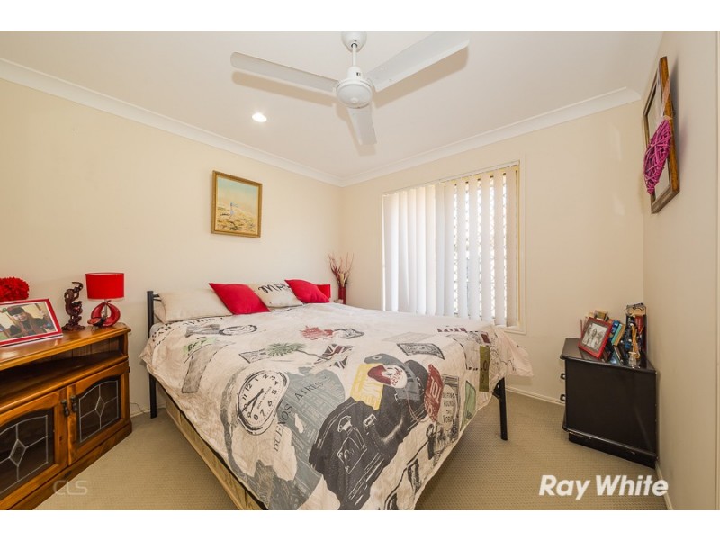 18 Sandheath Place, Sandstone Point QLD 4511