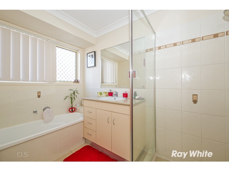 18 Sandheath Place, Sandstone Point QLD 4511