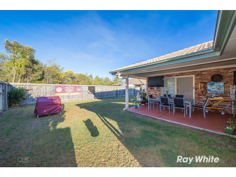 18 Sandheath Place, Sandstone Point QLD 4511