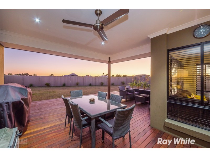 8 Clubrush Court, Banksia Beach QLD 4507