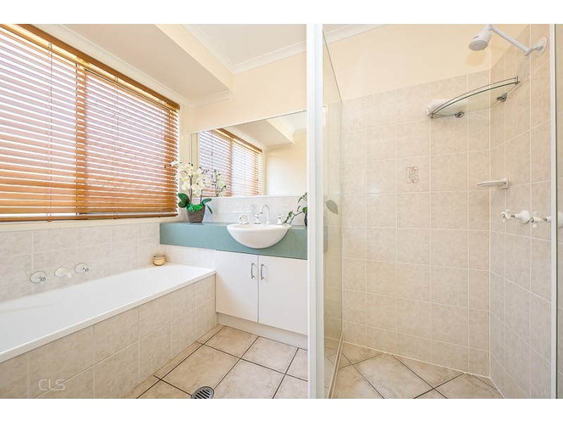 54 Topsail Circuit, Banksia Beach QLD 4507