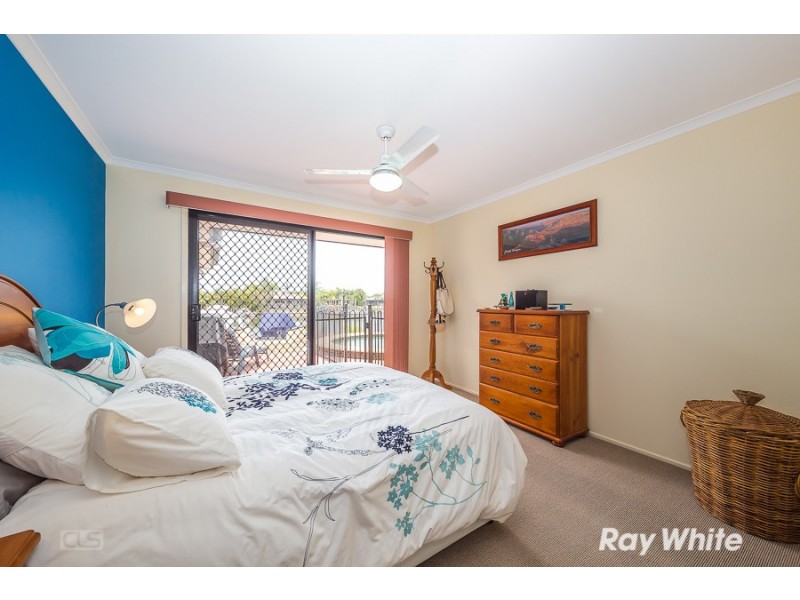 15 Bowsprit Crescent, Banksia Beach QLD 4507