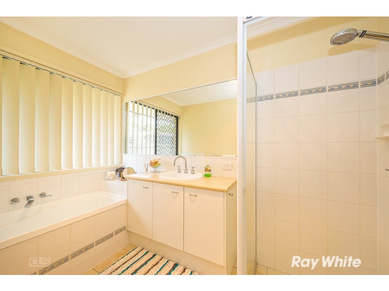 15 Bowsprit Crescent, Banksia Beach QLD 4507