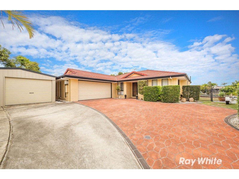15 Bowsprit Crescent, Banksia Beach QLD 4507