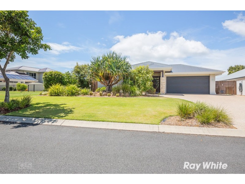 19 Vanillalily Close, Banksia Beach QLD 4507