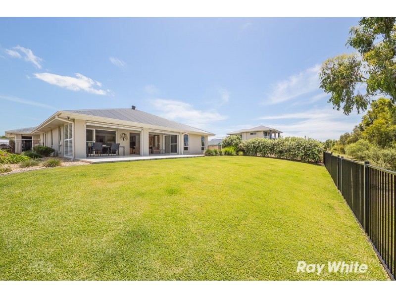 19 Vanillalily Close, Banksia Beach QLD 4507