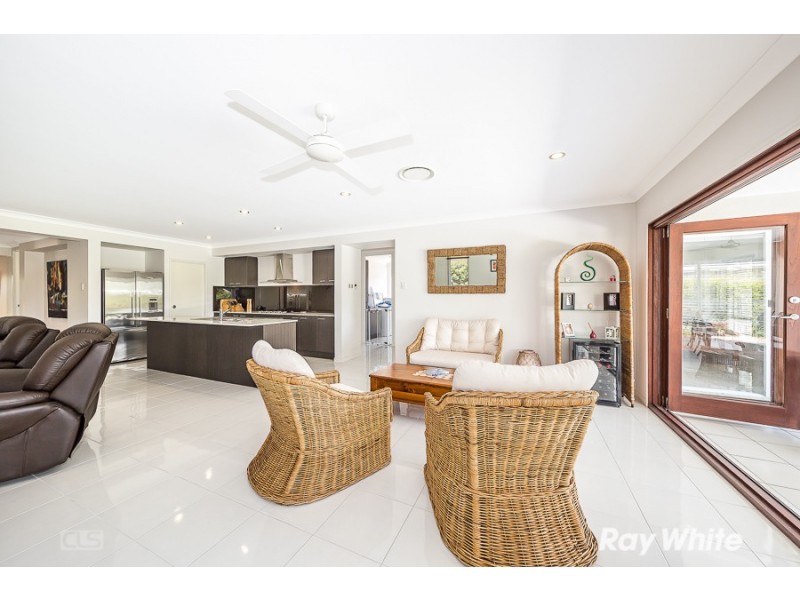 19 Vanillalily Close, Banksia Beach QLD 4507