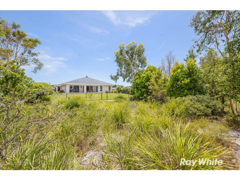 19 Vanillalily Close, Banksia Beach QLD 4507