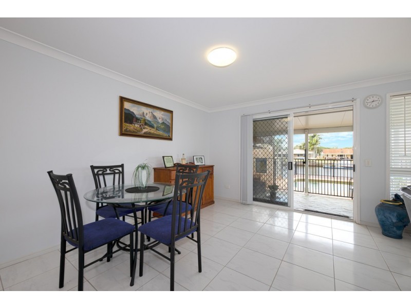 2/65 Oleander Drive, Bongaree QLD 4507