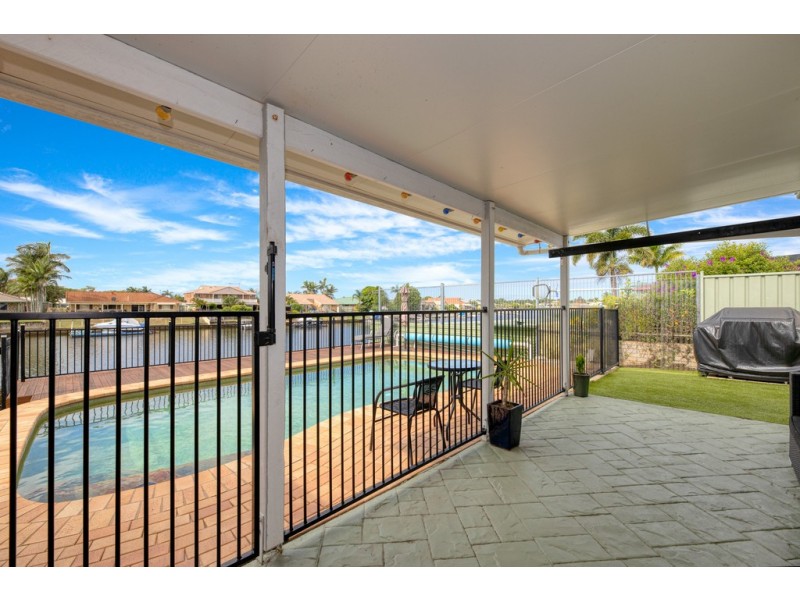 2/65 Oleander Drive, Bongaree QLD 4507