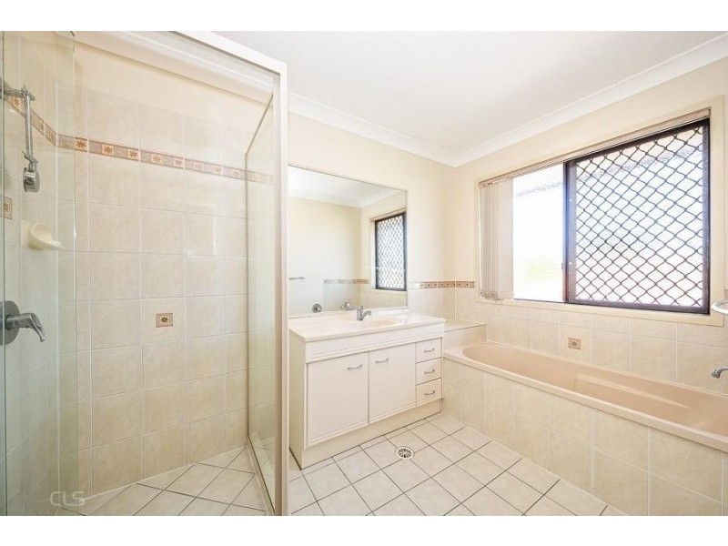 10 Cremorne Court, Sandstone Point QLD 4511