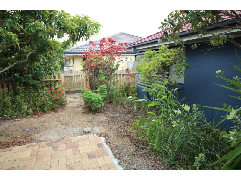 7 Seabreeze Court, Sandstone Point QLD 4511