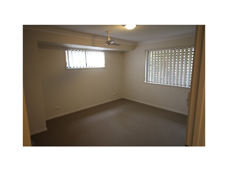 7 Seabreeze Court, Sandstone Point QLD 4511