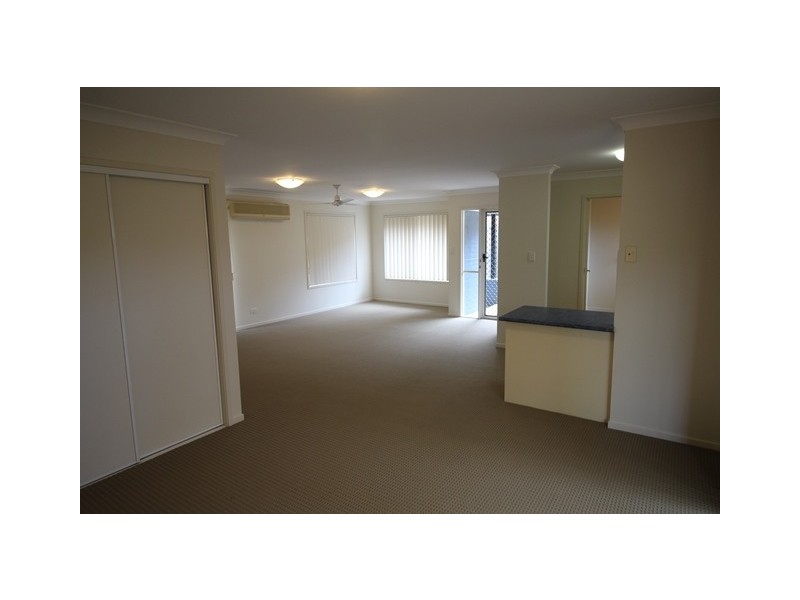 7 Seabreeze Court, Sandstone Point QLD 4511