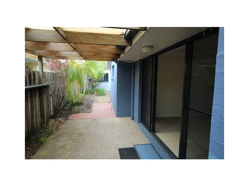 7 Seabreeze Court, Sandstone Point QLD 4511