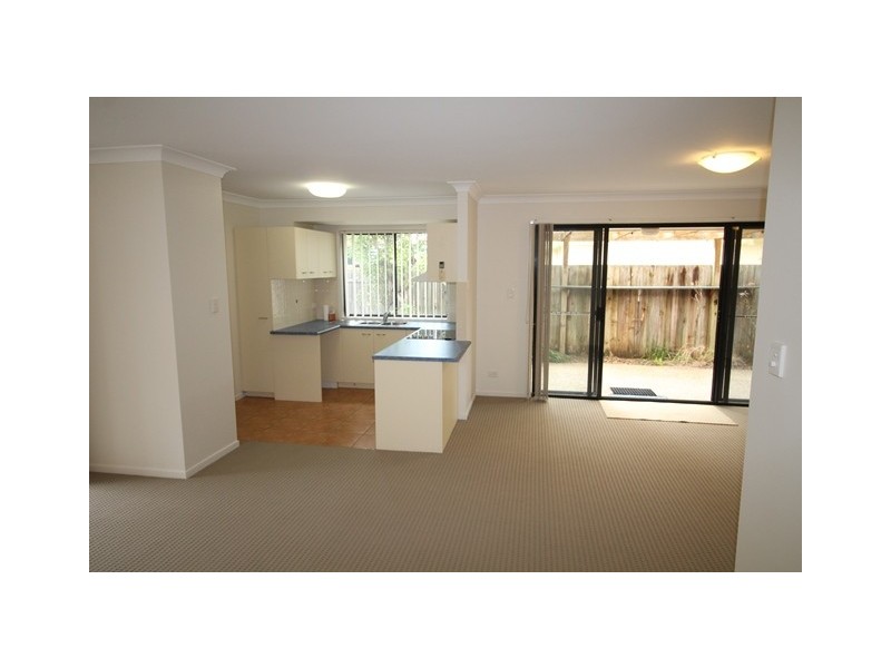 7 Seabreeze Court, Sandstone Point QLD 4511