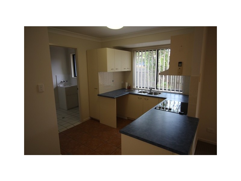 7 Seabreeze Court, Sandstone Point QLD 4511