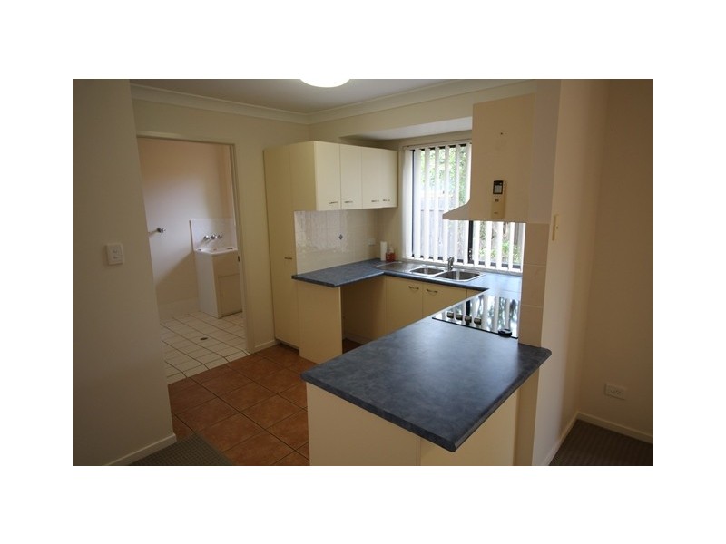 7 Seabreeze Court, Sandstone Point QLD 4511