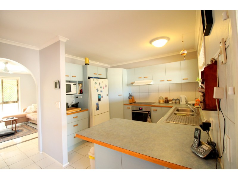 65 Bestmann Road East, Sandstone Point QLD 4511