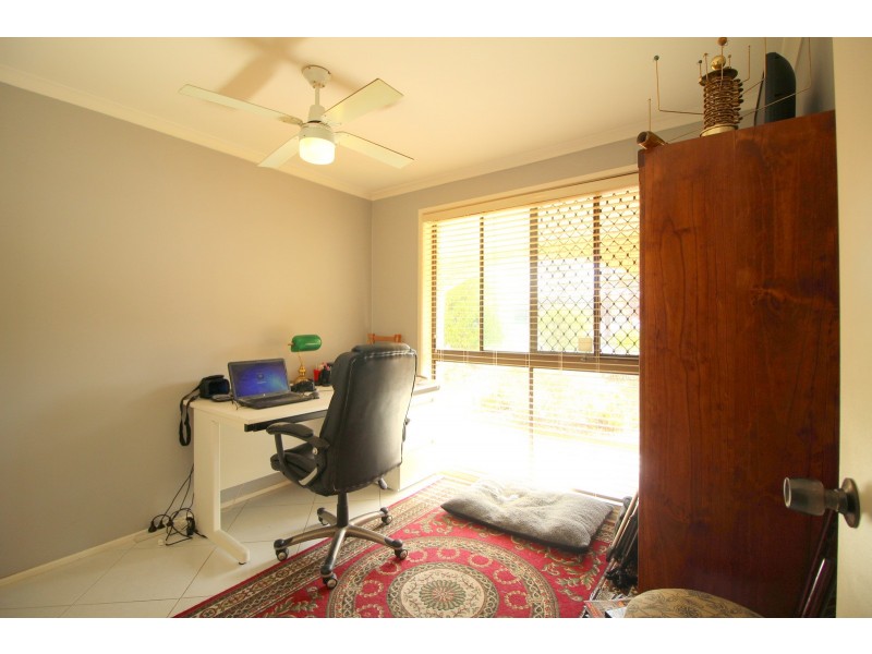 65 Bestmann Road East, Sandstone Point QLD 4511