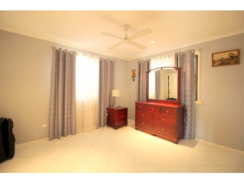 65 Bestmann Road East, Sandstone Point QLD 4511