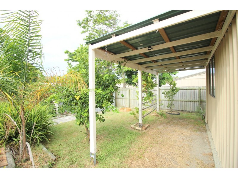 65 Bestmann Road East, Sandstone Point QLD 4511