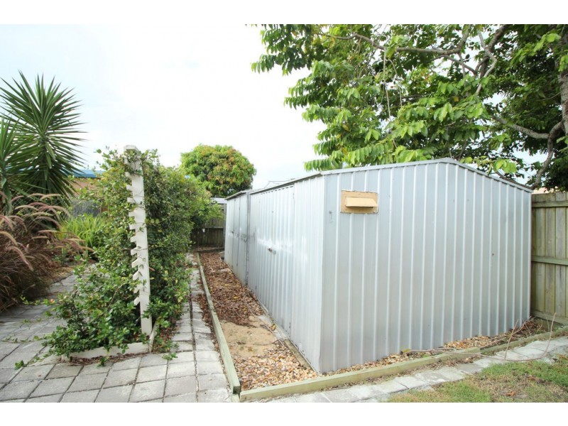 65 Bestmann Road East, Sandstone Point QLD 4511