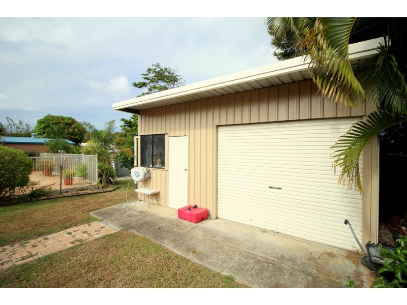 65 Bestmann Road East, Sandstone Point QLD 4511