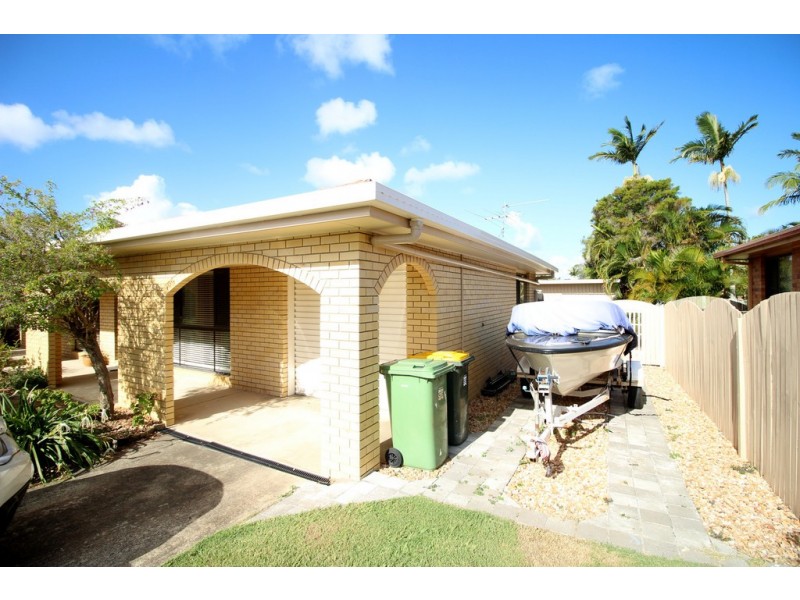 65 Bestmann Road East, Sandstone Point QLD 4511