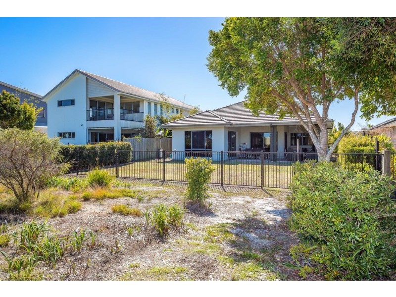 49 Dunebean Drive, Banksia Beach QLD 4507